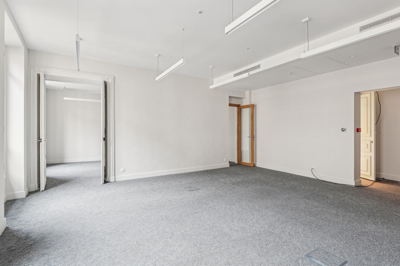 Bureau Paris 169m² Location bureau Paris OLBUR2426194 5